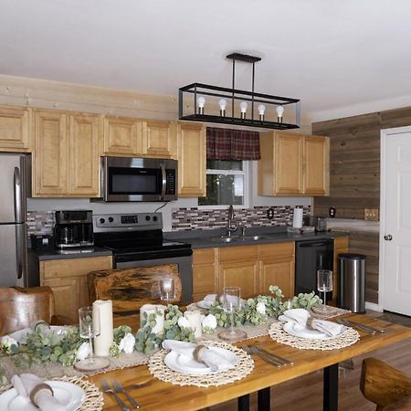 Remodelled Cabin! Great Location! Сев'єрвілл Екстер'єр фото