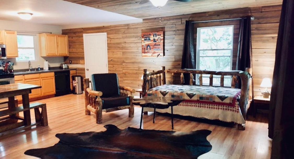 Remodelled Cabin! Great Location! Сев'єрвілл Екстер'єр фото